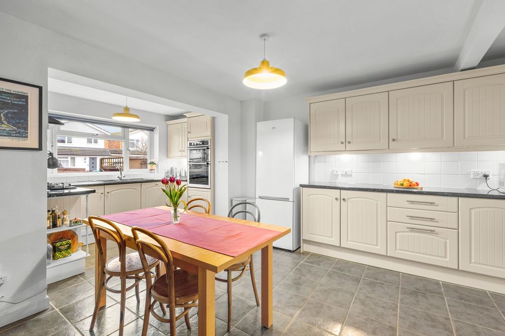 Property photo 3 of 14