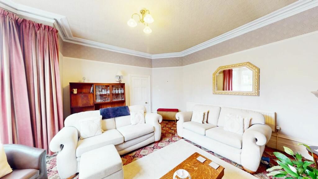 Property photo 2 of 25