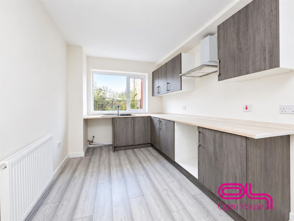 Property photo 3 of 15 Babfece0-c96A-48F0-8Bef-E466A8Fff16d.Png