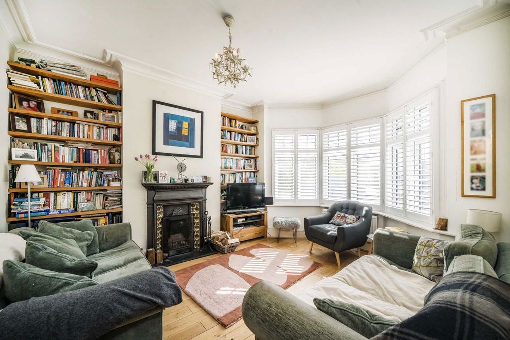Property photo 3 of 10