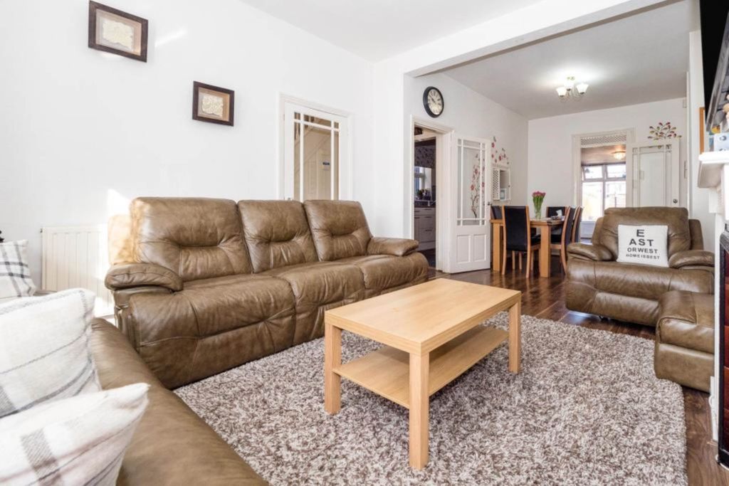 Property photo 2 of 12