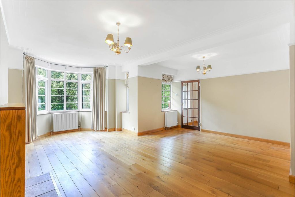 Property photo 2 of 16 1697697169 - 8.Jpg
