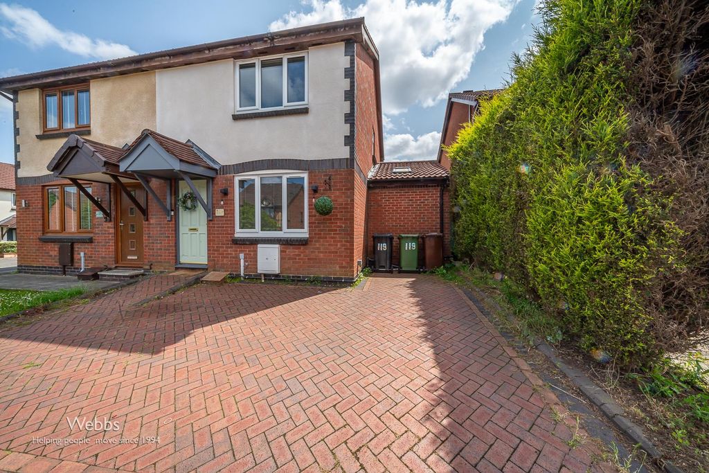Property photo 1 of 28 Â© Webbs Estate Agents Â© (30 Of 32).Jpg