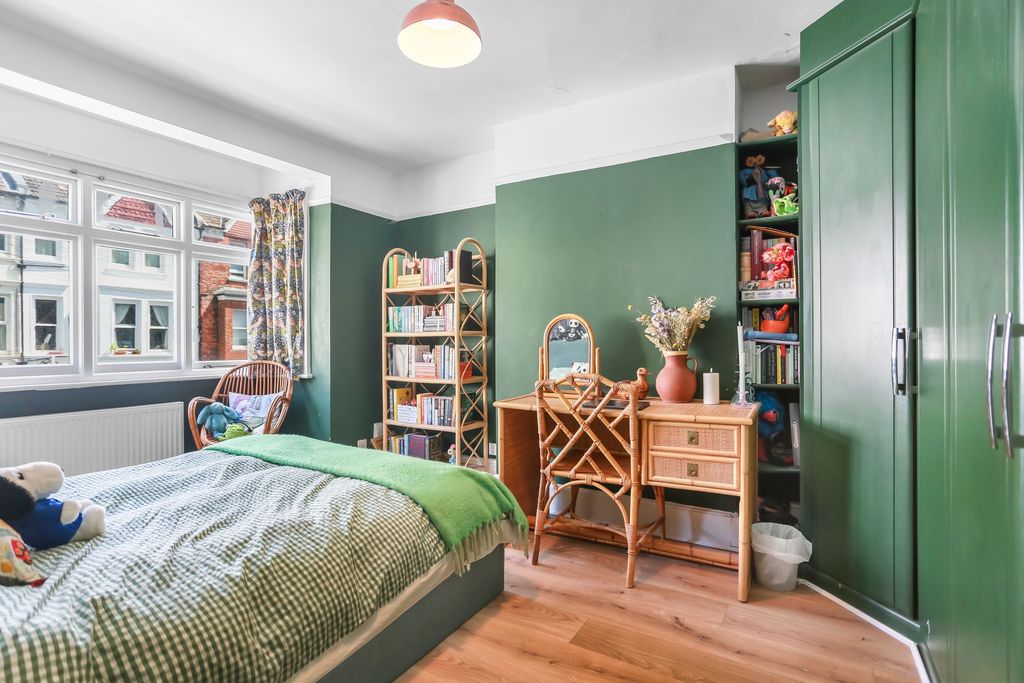 Property photo 3 of 20