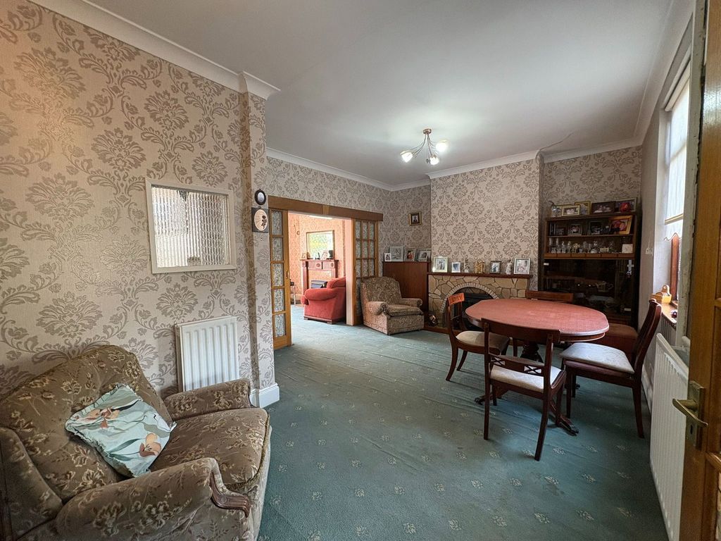 Property photo 2 of 29