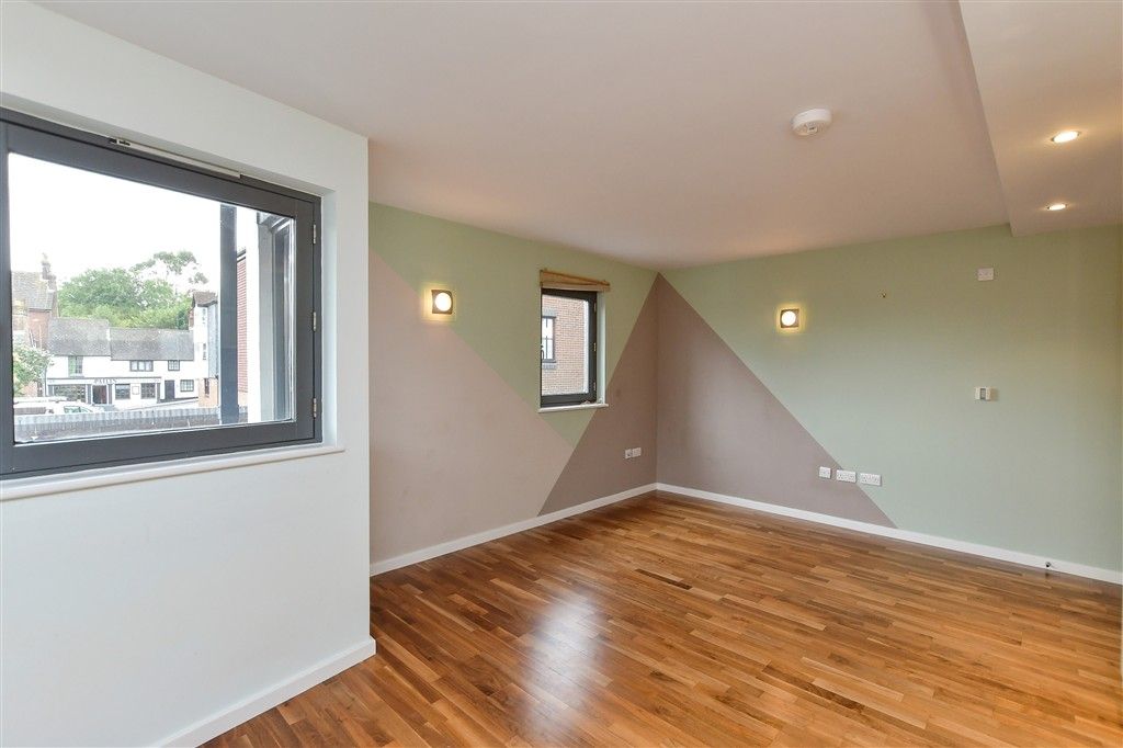 Property photo 2 of 11 Kitchen/ Lounge/ Diner