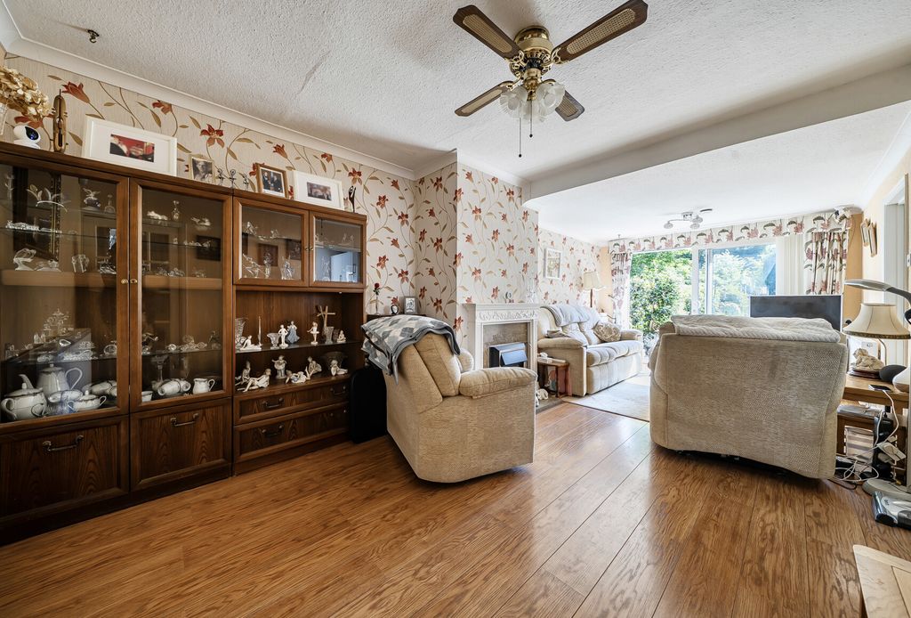 Property photo 2 of 14 1450549-6-69F4E9c...