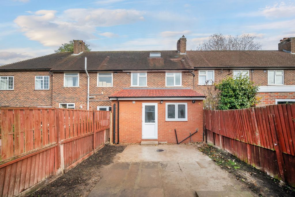 Property photo 3 of 16 Photo 1