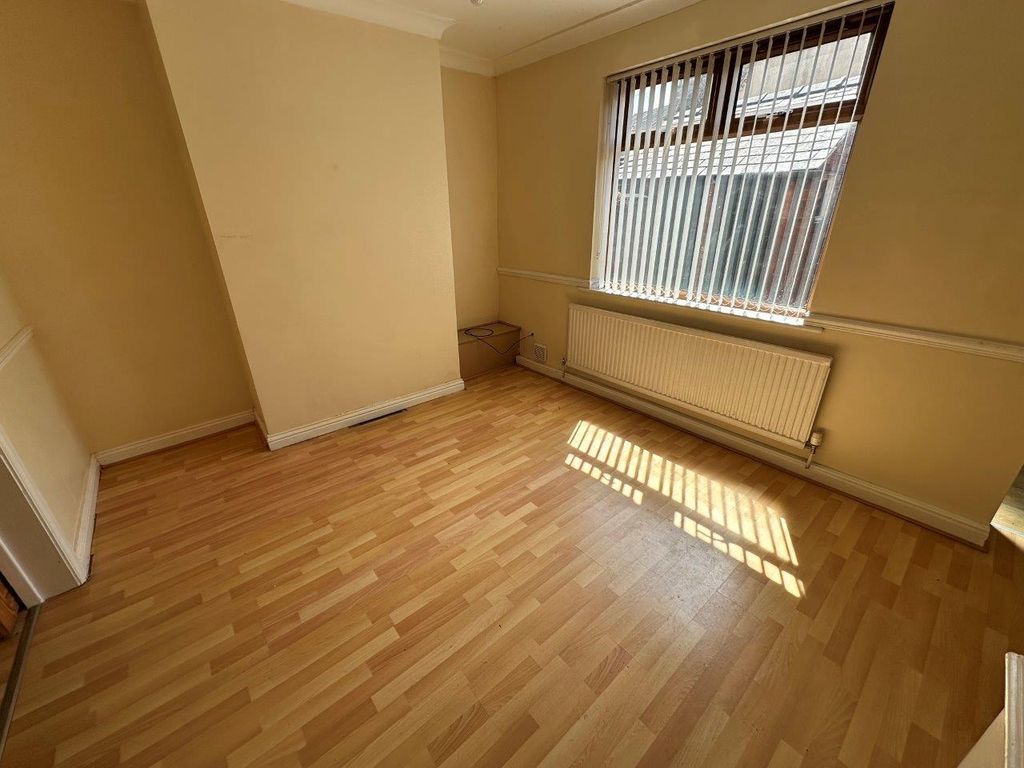 Property photo 3 of 8 Img_2870.Jpg