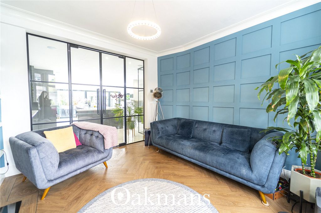 Property photo 3 of 41 Picture No. 02