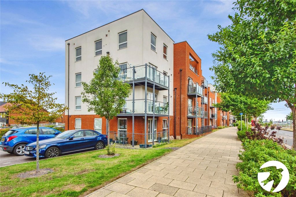 Property photo 1 of 16 External