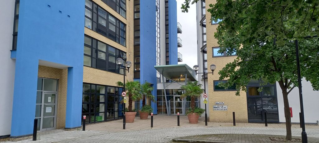 Property photo 1 of 12 Picture No. 02