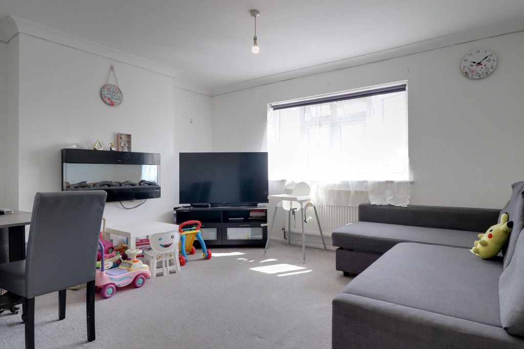 Property photo 2 of 7