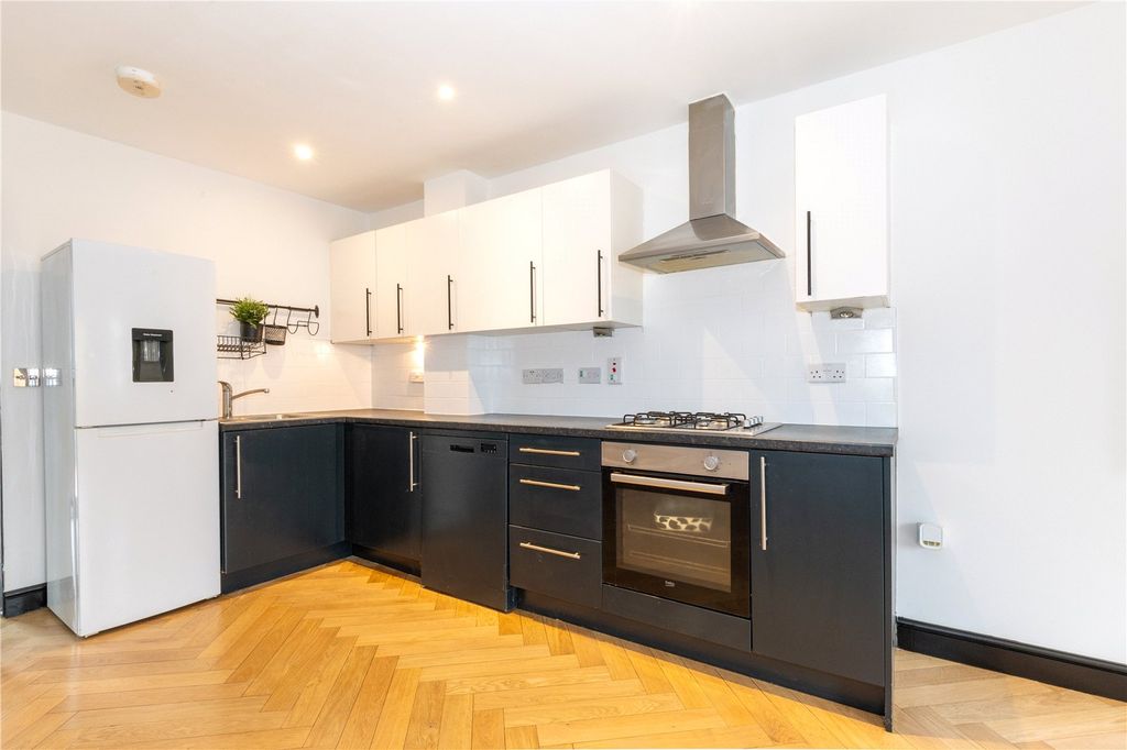 Property photo 2 of 12 Kitchen