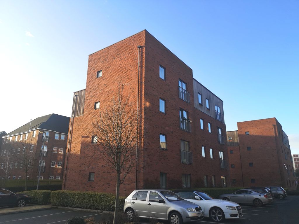 Property photo 1 of 5 Dutton Court - Front View
