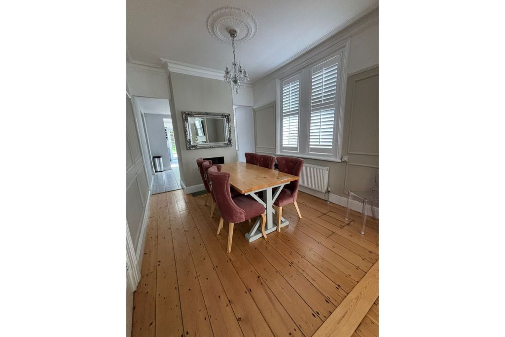 Property photo 3 of 15 Living / Dining Room