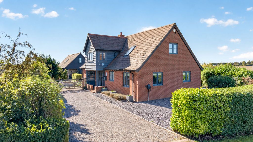 Property photo 1 of 67
