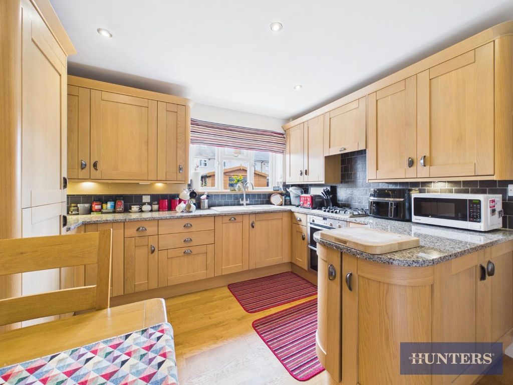 Property photo 2 of 16 Kitchen