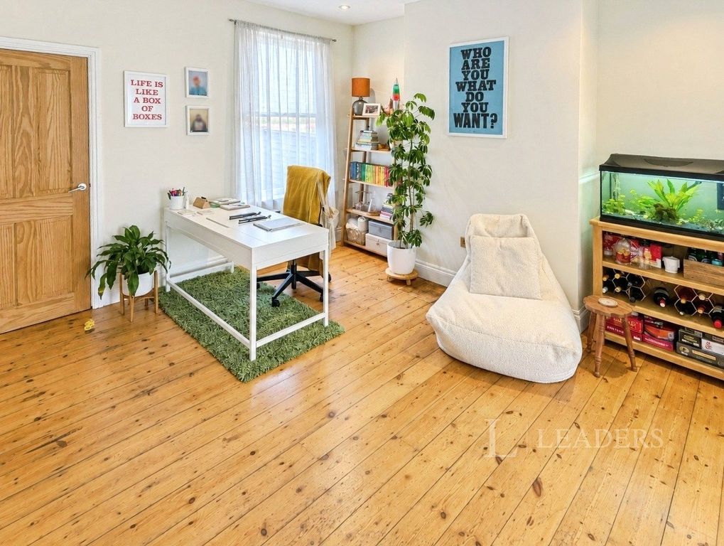Property photo 3 of 10 Picture No. 09