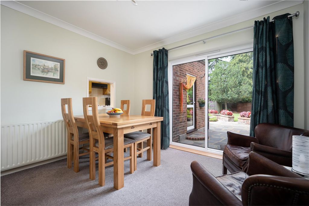 Property photo 3 of 27 Dining Room