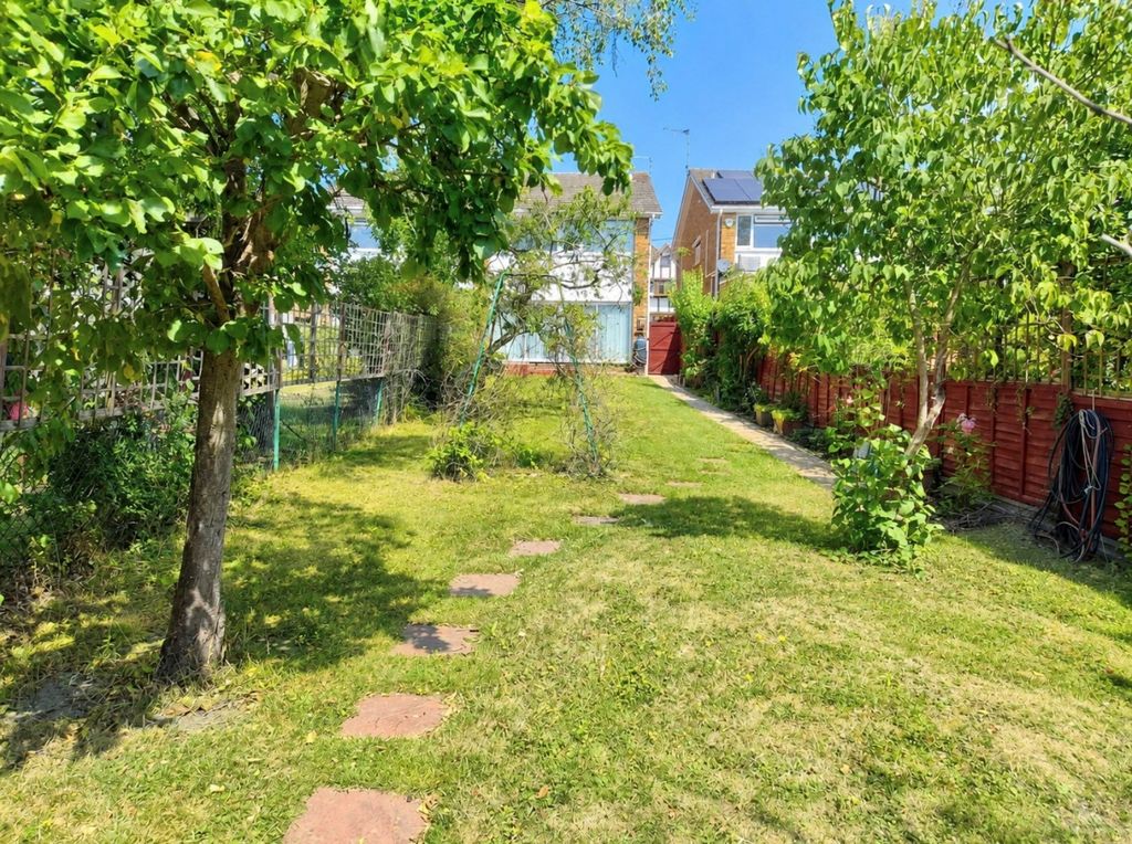 Property photo 2 of 23 5273942