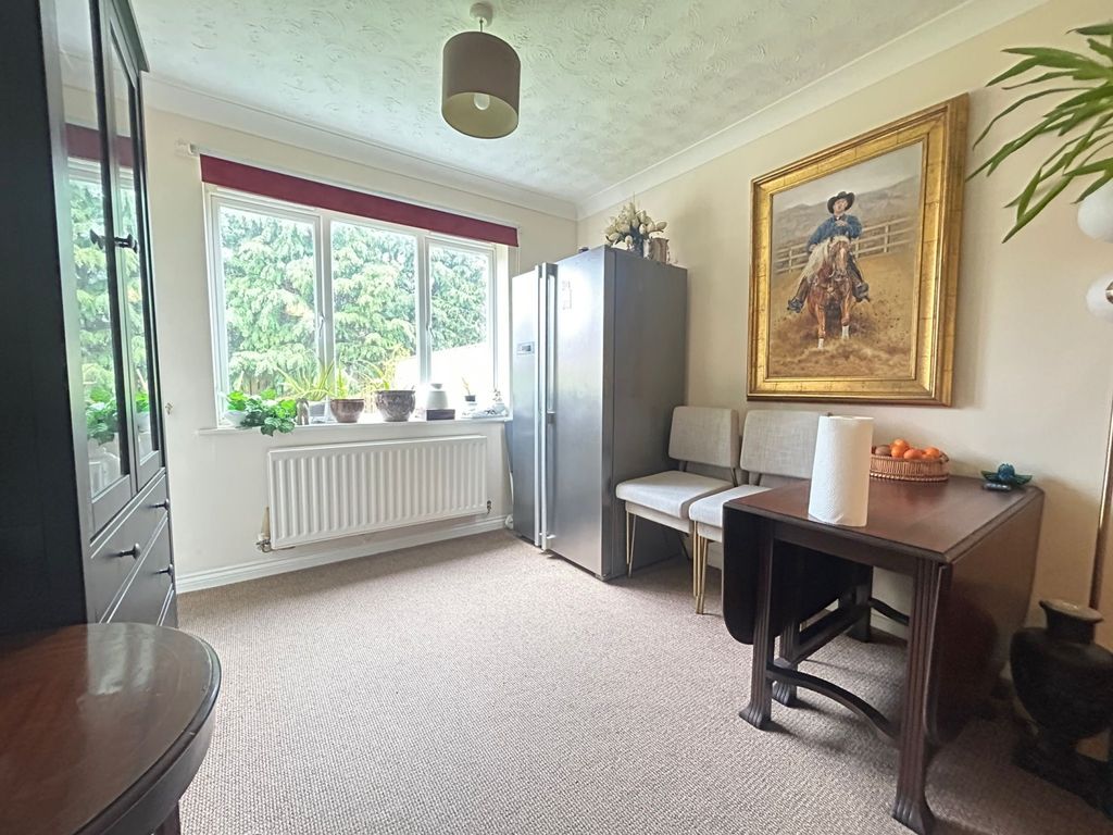 Property photo 3 of 10 Eaffb793-Babb-4150-B326-97A066B6761B