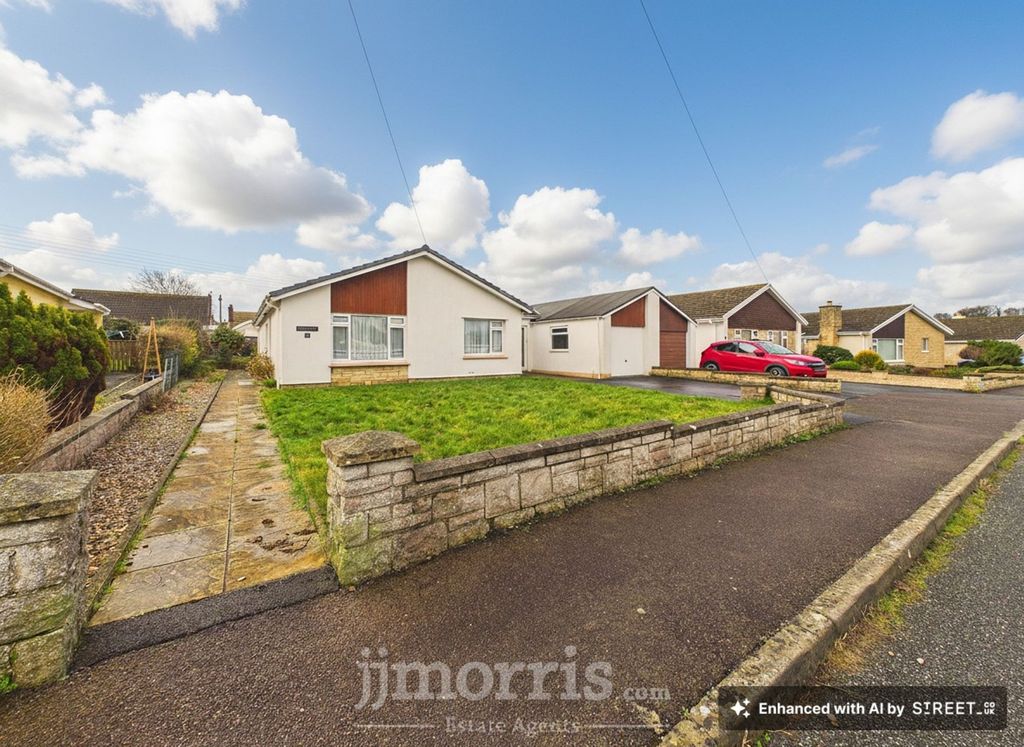 Property photo 2 of 47