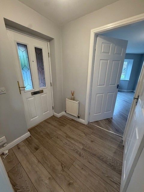 Property photo 3 of 16 Entrance