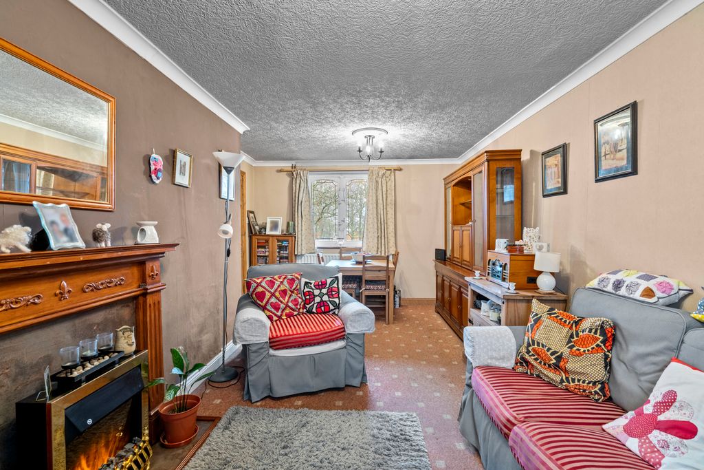 Property photo 3 of 22