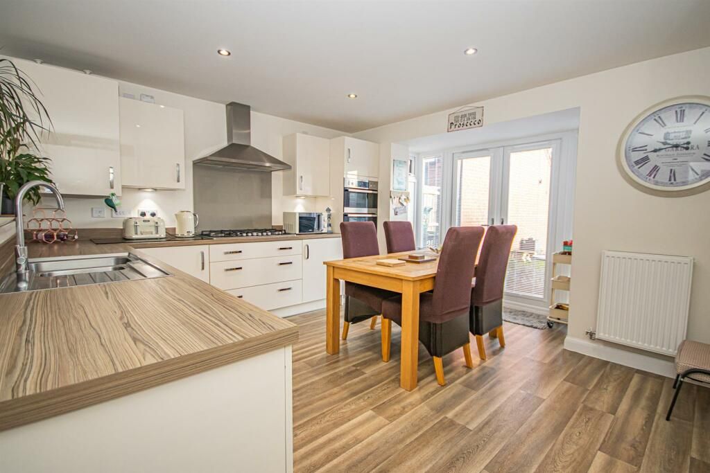 Property photo 3 of 35