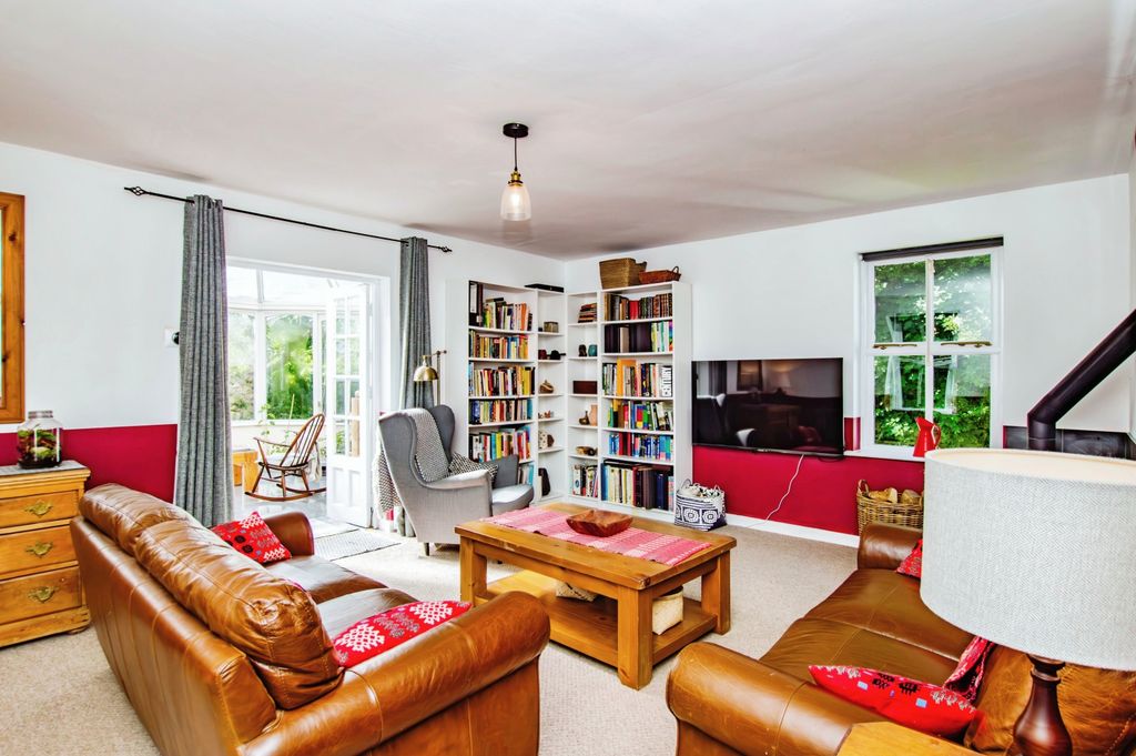 Property photo 3 of 49 Photography