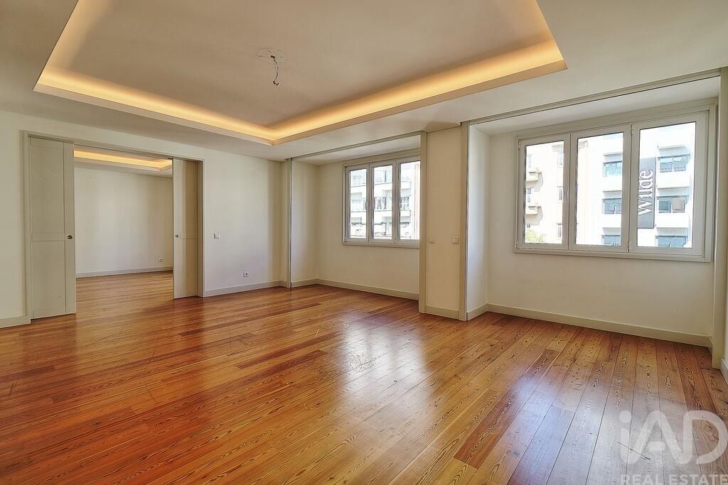 Property photo 2 of 40