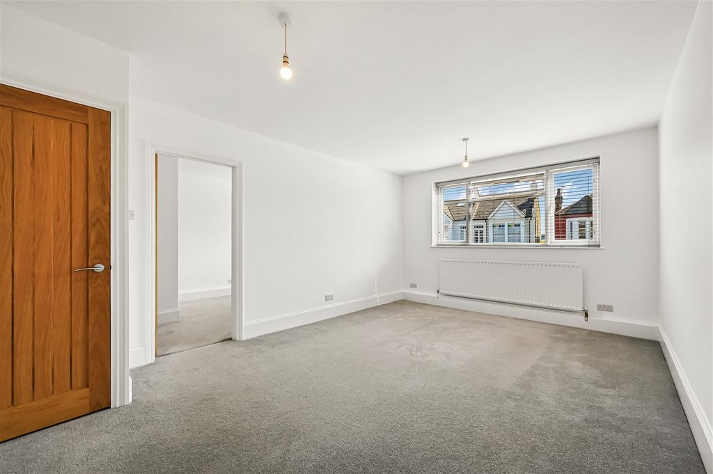 Property photo 1 of 11 8.Jpg