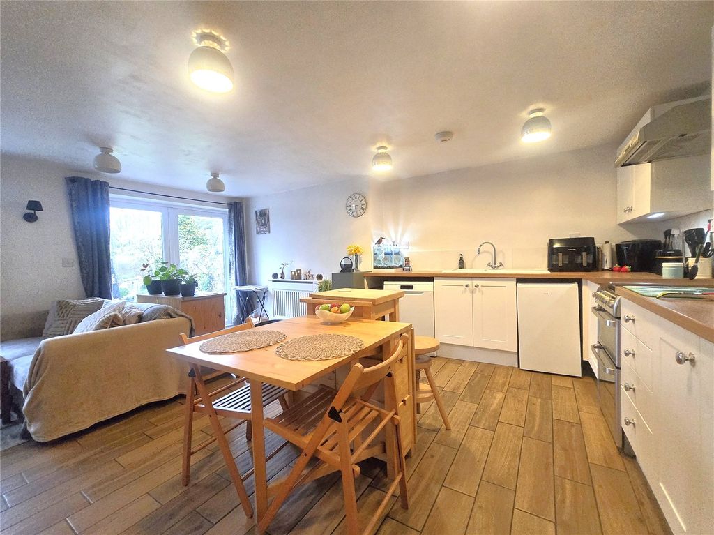 Property photo 3 of 22 Picture No. 08