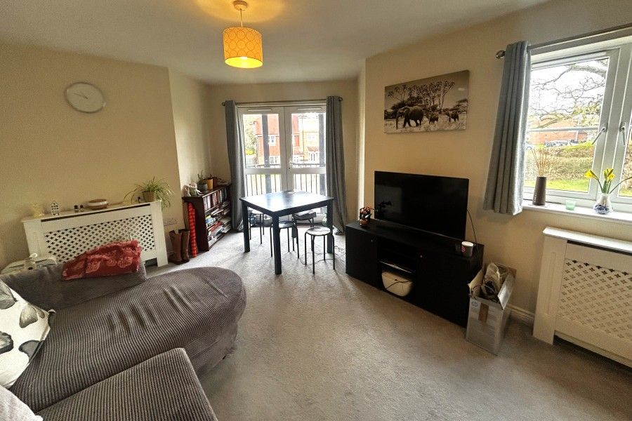 Property photo 2 of 8