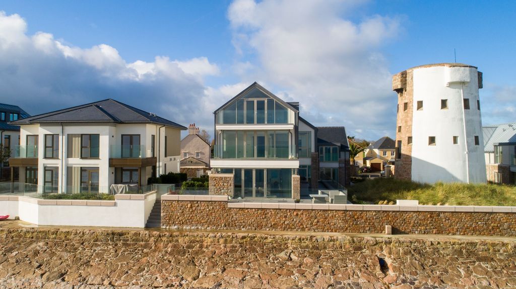 Property photo 3 of 45