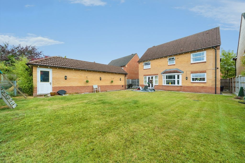 Property photo 2 of 17 Pbox-Img.Jpg