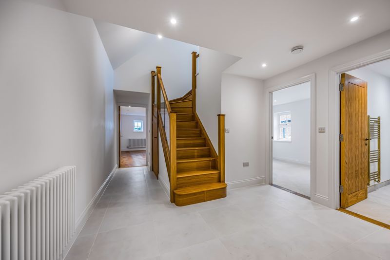 Property photo 2 of 19 Photo 6