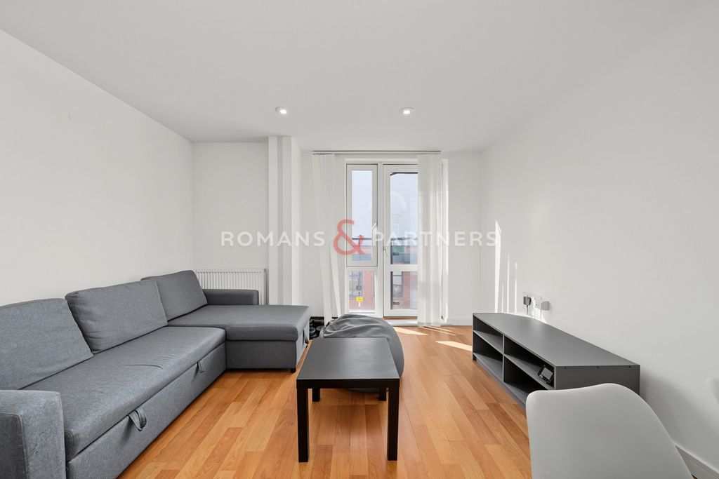 Property photo 2 of 12