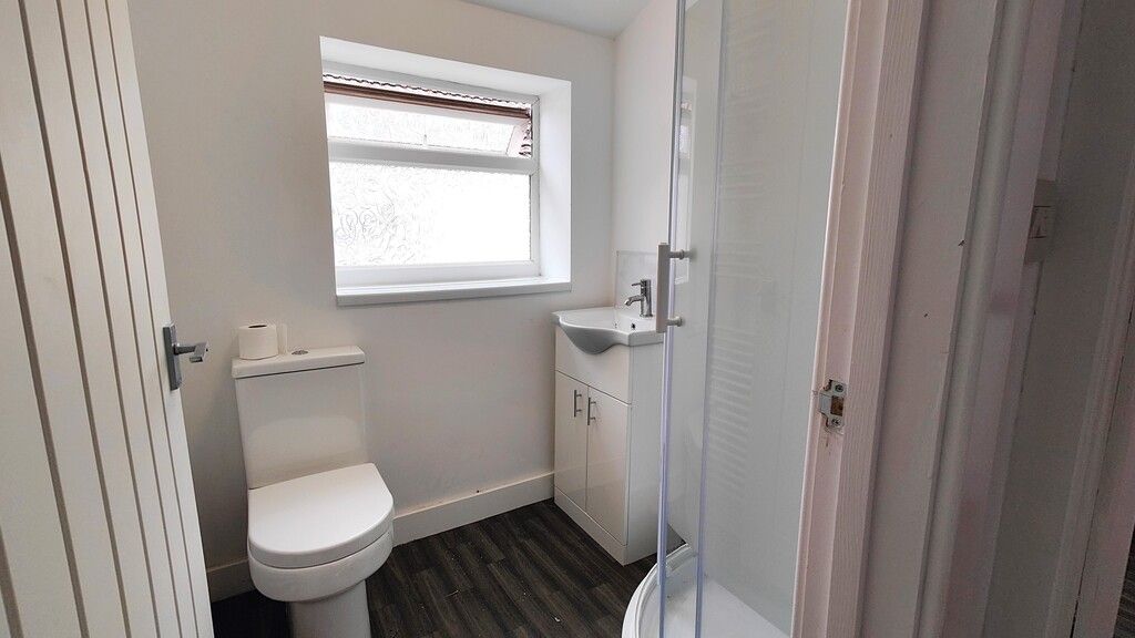 Property photo 2 of 7 108 Lettings