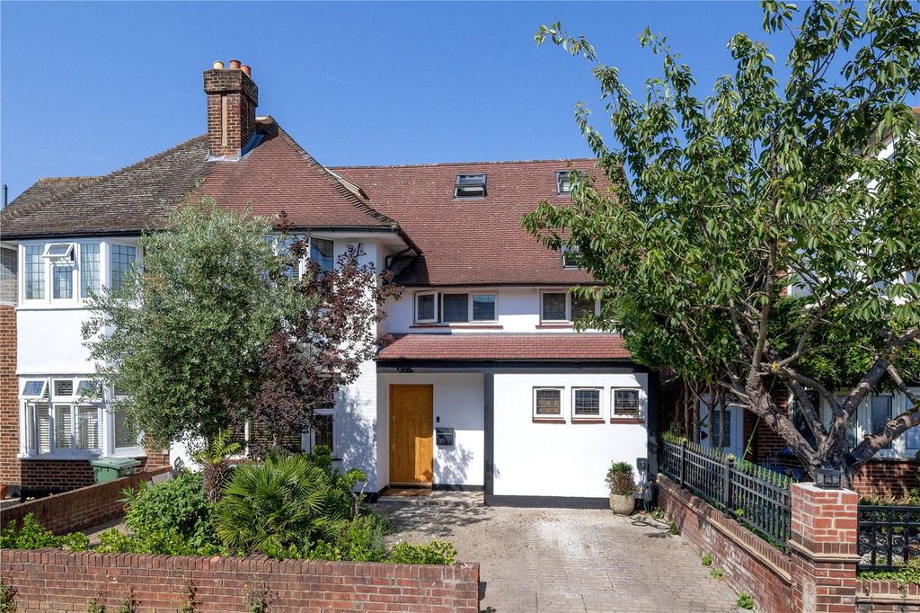 Property photo 1 of 18 Picture No. 03