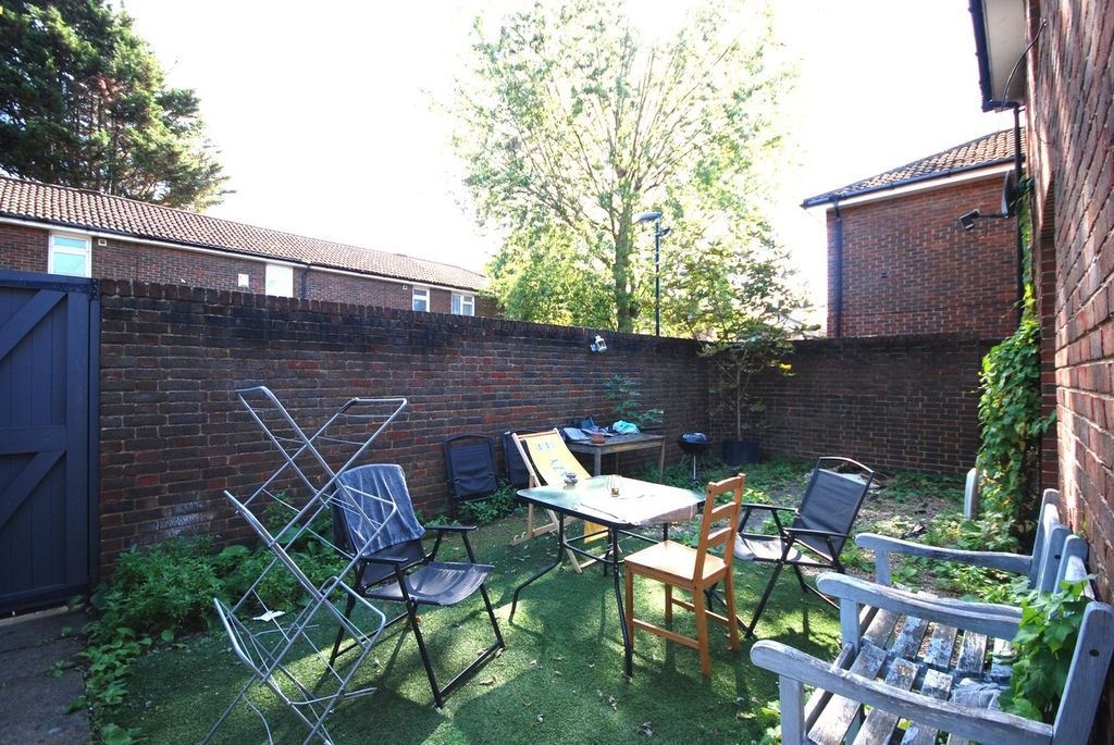 Property photo 3 of 10