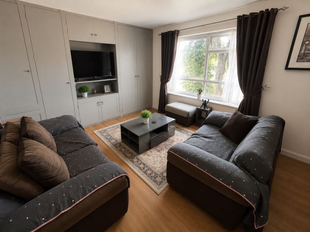 Property photo 2 of 5 5352251