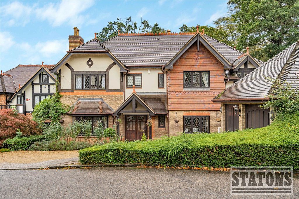 Property photo 2 of 31 Picture No. 27