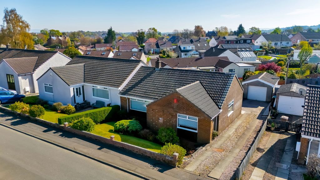 Property photo 1 of 27 001