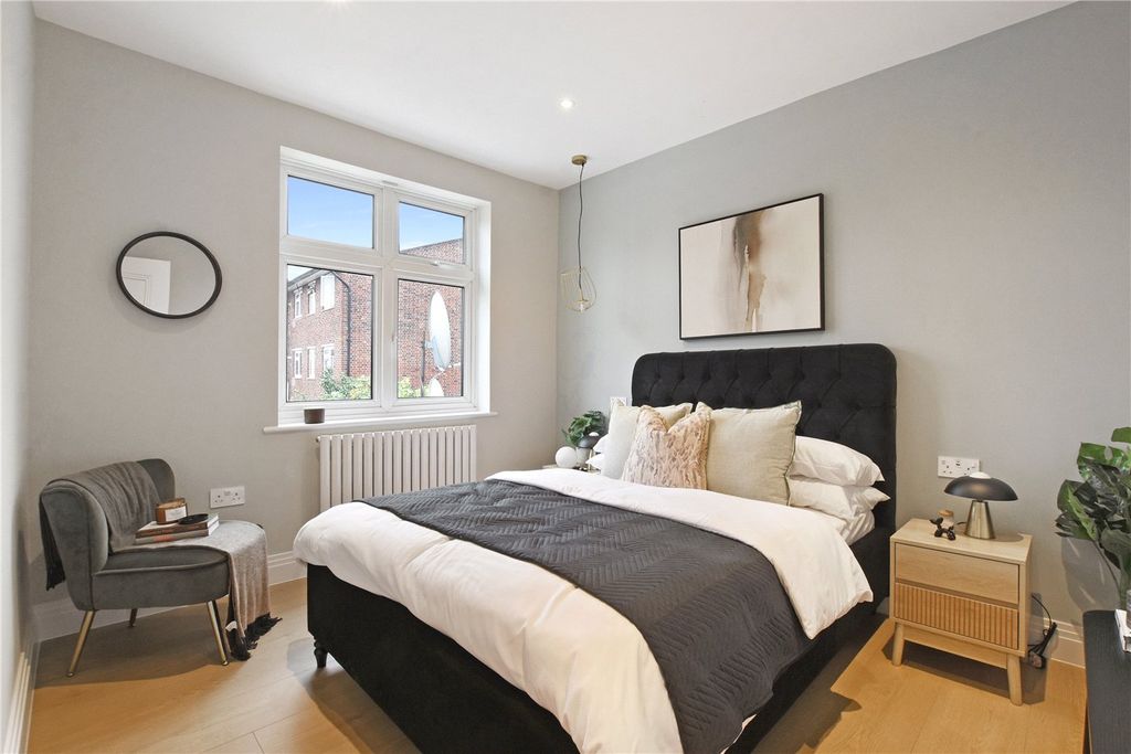 Property photo 3 of 8 Picture No. 05