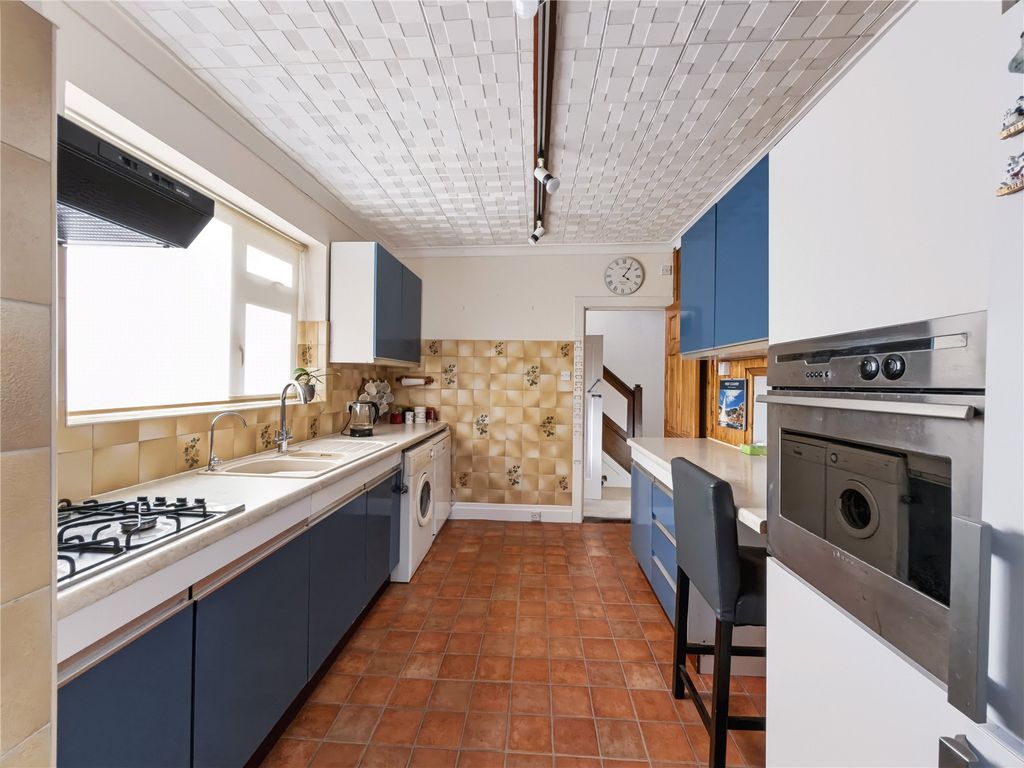Property photo 3 of 13 Kitchen
