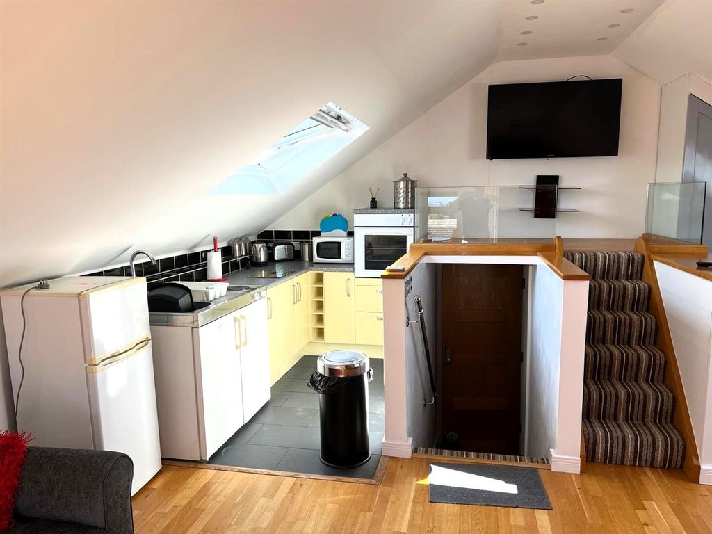 Property photo 1 of 11 1.Jpg