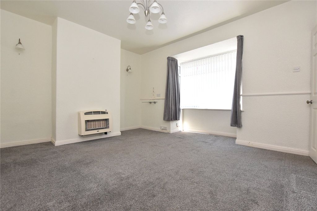 Property photo 3 of 16 Picture No. 02