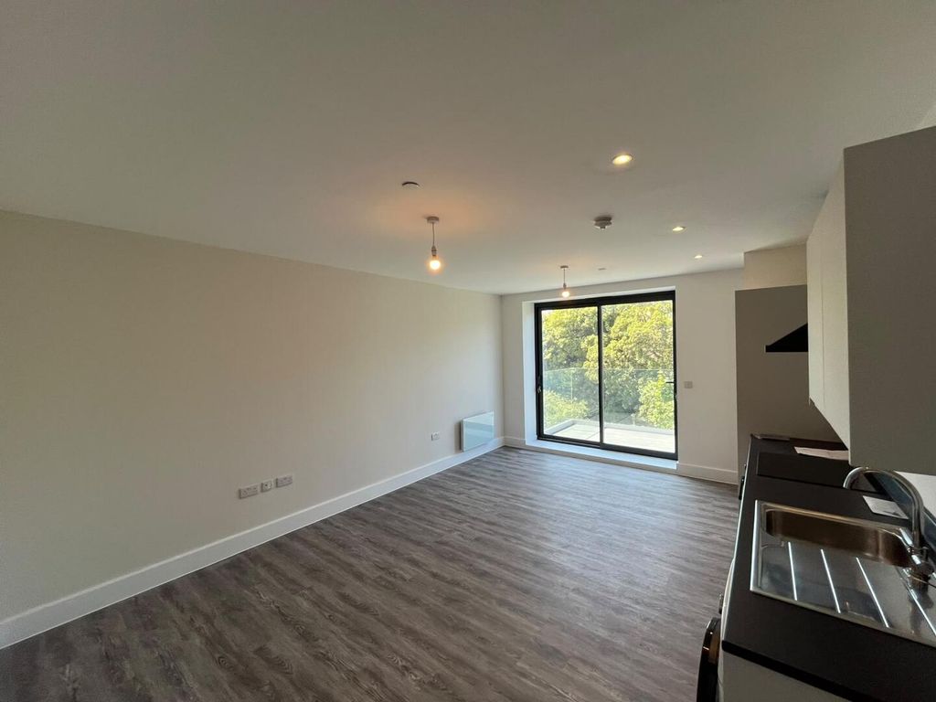 Property photo 3 of 10 Living Room
